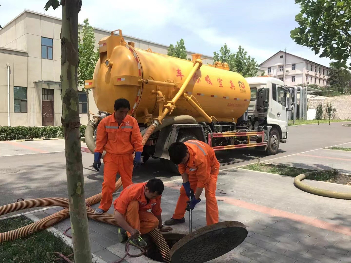 利州化粪池清理与5-8吨吸粪车施工效率分析